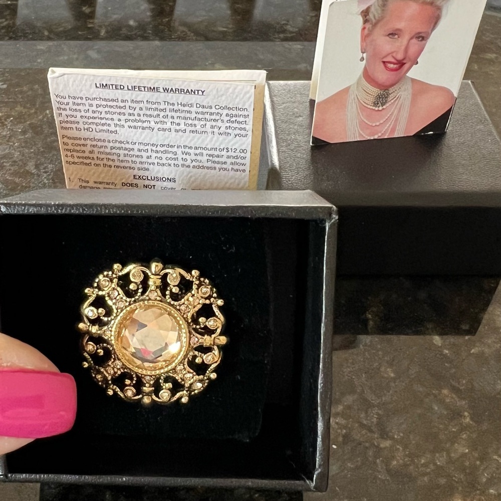 Heidi Daus Ring size 8